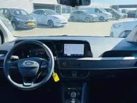 Ford Transit Courier (2024) thumbnail 21