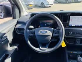 Ford Transit Courier (2024) thumbnail 23