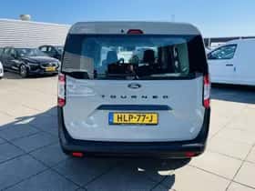 Ford Transit Courier (2024) thumbnail 7