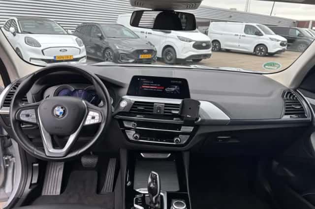 BMW X3 (2021) thumbnail 3