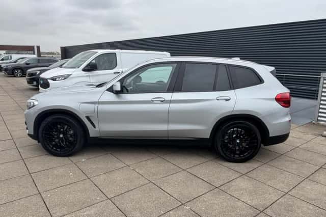 BMW X3 (2021) thumbnail 6