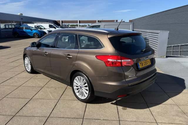 Ford Focus (2018) thumbnail 3