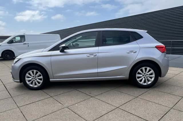 SEAT Ibiza (2023) thumbnail 2