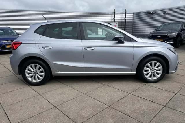 SEAT Ibiza (2023) thumbnail 6