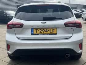 Ford Focus (2023) thumbnail 3