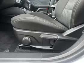 Ford Focus (2023) thumbnail 22