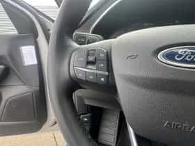 Ford Focus (2023) thumbnail 5