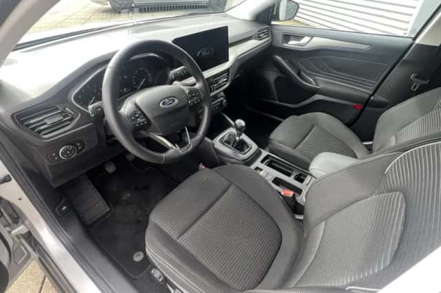 Ford Focus (2023) thumbnail 6