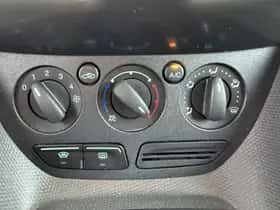Ford Transit Connect (2015) thumbnail 19