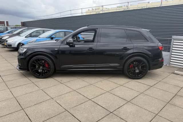 Audi Q7 (2021) thumbnail 5