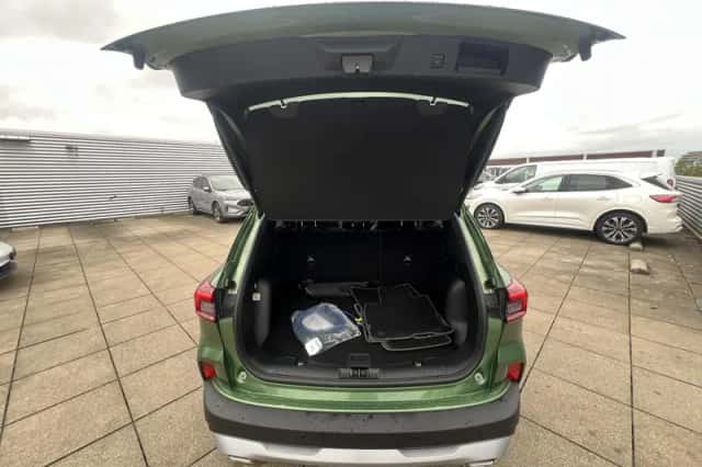 Ford Kuga (2025) thumbnail 6