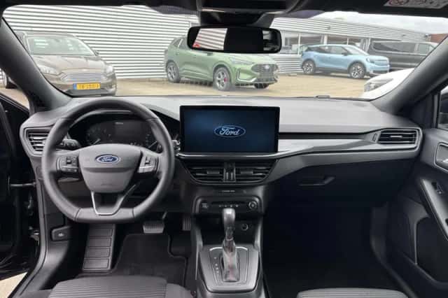 Ford Focus (2025) thumbnail 3