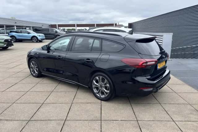 Ford Focus (2025) thumbnail 6