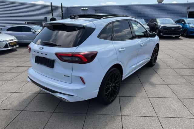 Ford Kuga (2026) thumbnail 2
