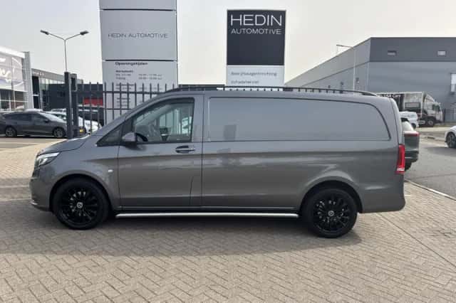Mercedes-Benz Vito (2022) thumbnail 3