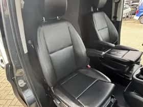 Mercedes-Benz Vito (2022) thumbnail 24