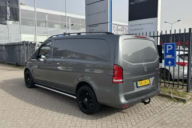 Mercedes-Benz Vito (2022) thumbnail 5