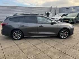 Ford Focus (2023) thumbnail 9