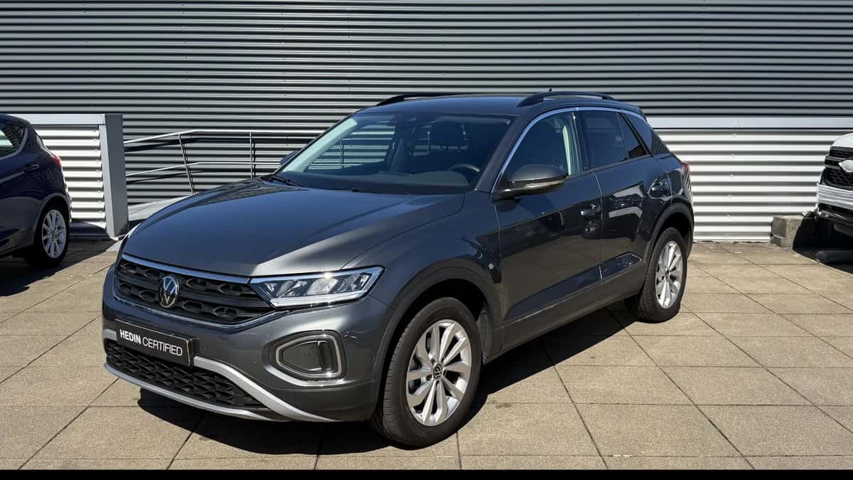 Volkswagen T-Roc (2025) — foto 1
