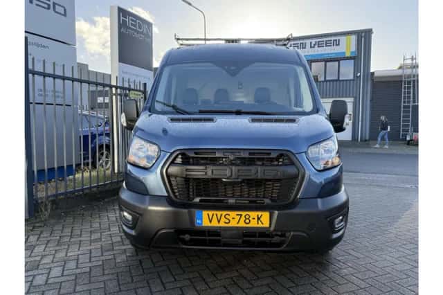 Ford Transit (2023) thumbnail 3