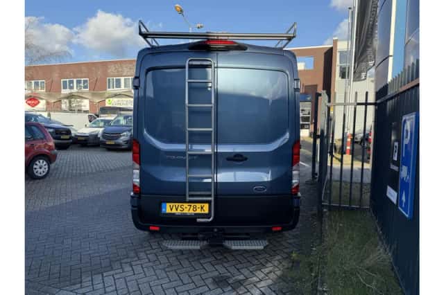 Ford Transit (2023) thumbnail 5