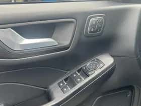 Ford Kuga (2022) thumbnail 19