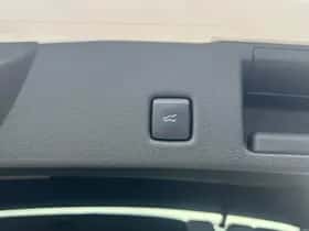 Ford Kuga (2022) thumbnail 9