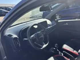 Kia Picanto (2023) thumbnail 12
