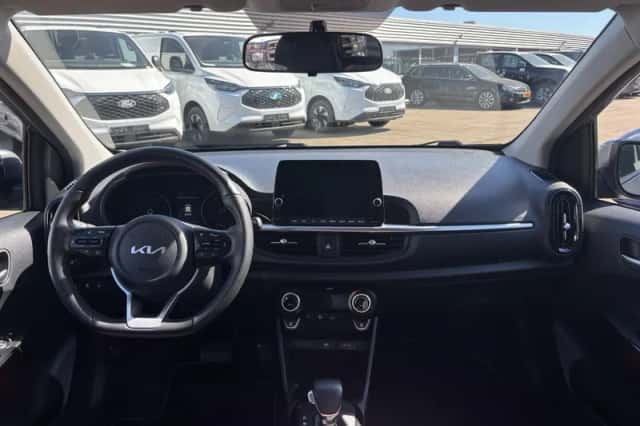 Kia Picanto (2023) thumbnail 3