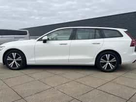Volvo V60 (2021) thumbnail 2