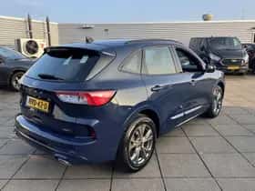 Ford Kuga (2023) thumbnail 2