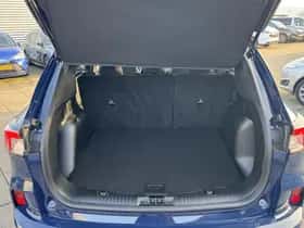 Ford Kuga (2023) thumbnail 8