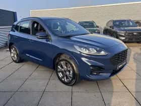 Ford Kuga (2023) thumbnail 10