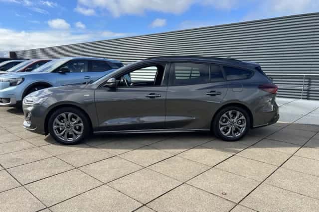 Ford Focus (2024) thumbnail 2