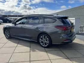 Ford Focus (2024) thumbnail 3