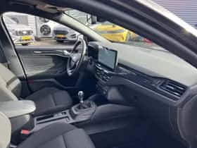 Ford Focus (2024) thumbnail 8