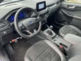 Ford Kuga (2021) thumbnail 14