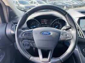 Ford Kuga (2017) thumbnail 36