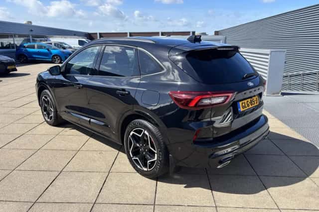 Ford Kuga (2024) thumbnail 3