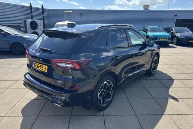 Ford Kuga (2024) thumbnail 5