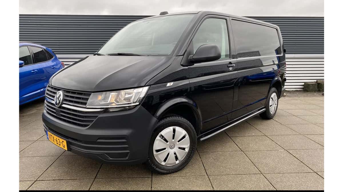 Volkswagen Transporter (2023) — foto 1