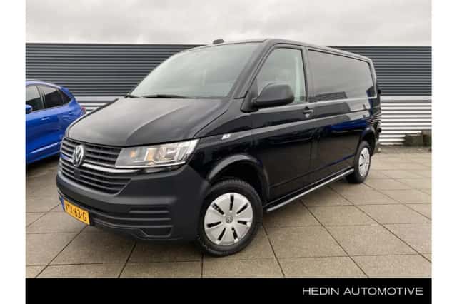 Volkswagen Transporter (2023) thumbnail 1