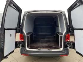 Volkswagen Transporter (2023) thumbnail 21