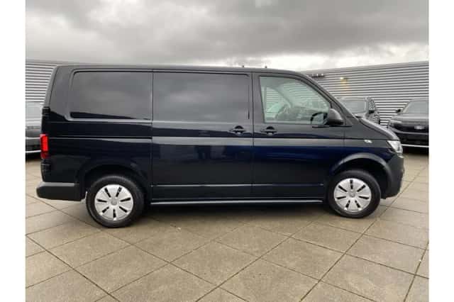 Volkswagen Transporter (2023) thumbnail 5