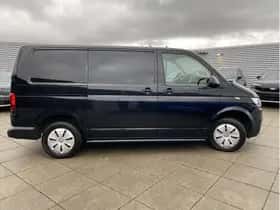 Volkswagen Transporter (2023) thumbnail 5