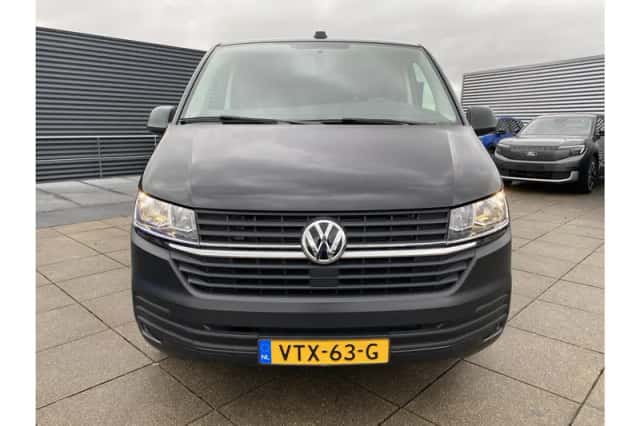 Volkswagen Transporter (2023) thumbnail 6