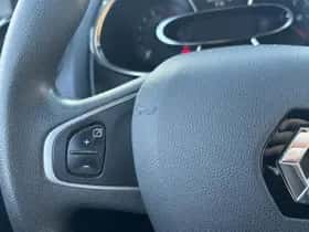Renault Clio (2019) thumbnail 16
