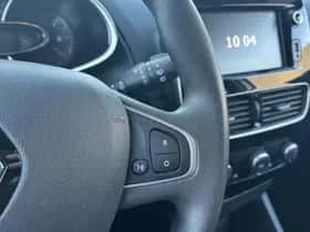 Renault Clio (2019) thumbnail 17