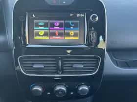 Renault Clio (2019) thumbnail 19