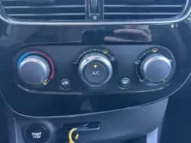 Renault Clio (2019) thumbnail 21